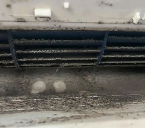 兴城空调吹的风有股烧焦味是怎么回事